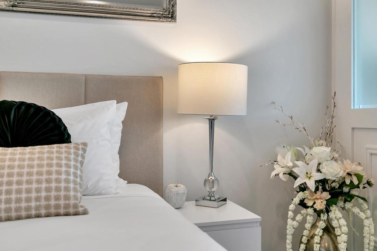 Your Family Getaway - Rooftop Spa & Pool! Auckland Buitenkant foto